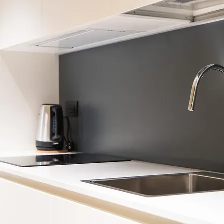 Navigli - Leobrothers - Alzaia Naviglio Pavese 8 Casa de hóspedes 3*