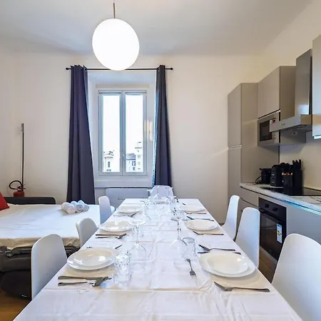 Modern 2br 2ba Metro Access 12min Duomo Feriehus