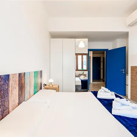 K-rooms - Station By Innstay Vendégház 4*