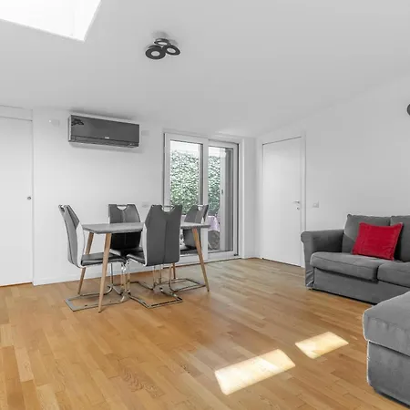 Apartment Attico Con Vasca, Posto Auto E Metro Sotto Casa *