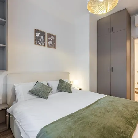 Apartamento Giambellino Trilocale Accogliente Con Garage