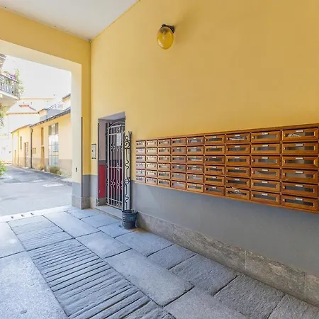 Isola District - Fashion House Milánó