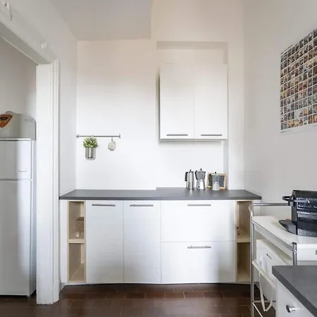 Stylish Retreat For Two In Διαμέρισμα Μιλάνο