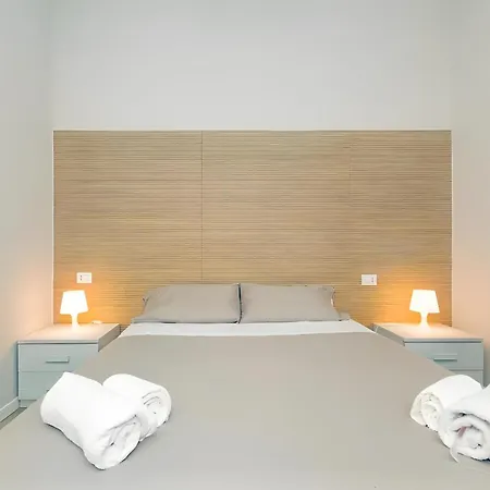 Sm Modern - 4 Pax - 1min Turro Metro Apartment *