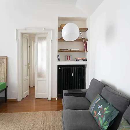 Apartamento Stylish Retreat For Two In Milán