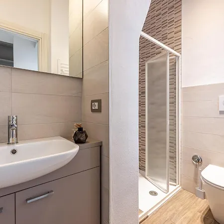 Giambellino Trilocale Accogliente Con Garage * ميلان