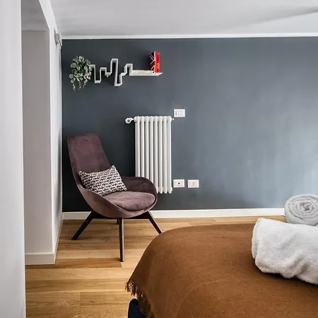 Stylish Design Loft In Navigli By Mastery Lägenhet