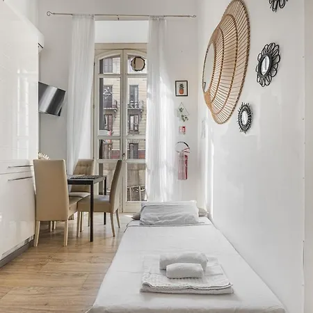 Isola District - Fashion House Apartmán