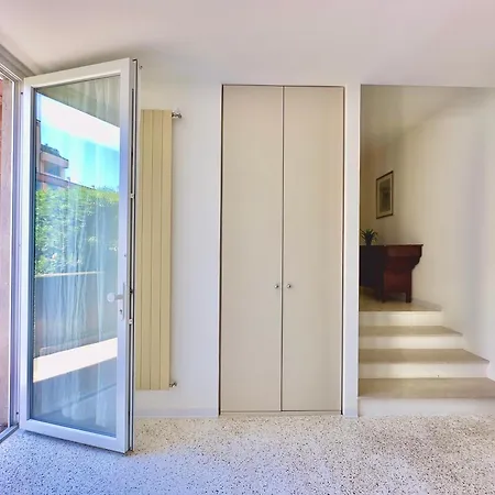 Minimal Navigli Apartment *