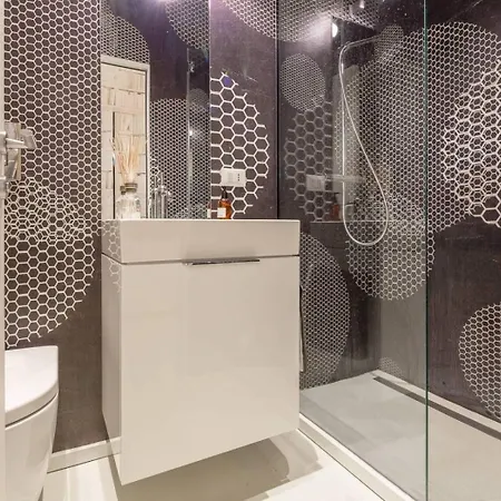 Апартаменты Royal Centro Borgonuovo Милан