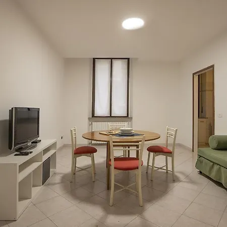 Lovely Corvetto Lägenhet