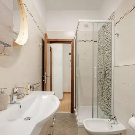 Elegant Flat Milano-near San Siro Stadium! Апартаменты