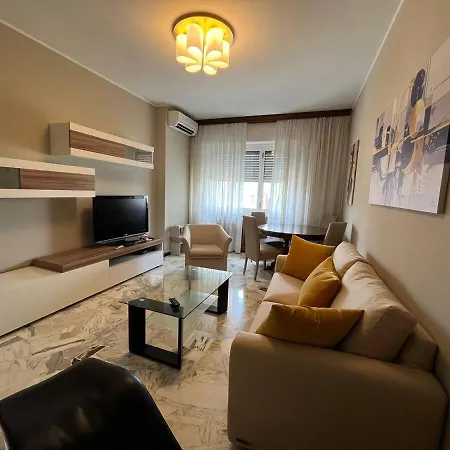 Attaccato M2 Apartamento Milão