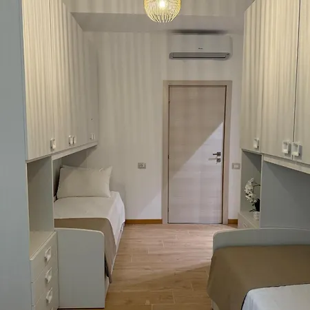- 2br 2ba - 5 Min Walk To Metro & Train * Mediolan