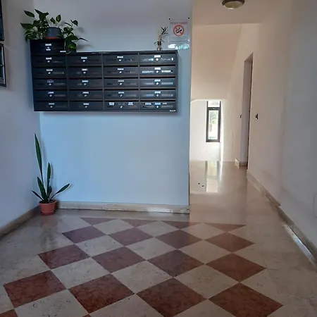 Apartamento Monolocale In Zona Strategica Arena Olimpiadi