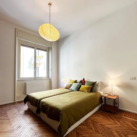 Elegant Center Apartment *