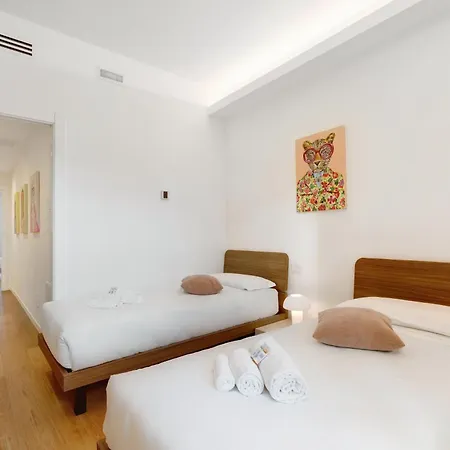 Apartment Luxury New - Stazione Garibaldi A 5 Minuti