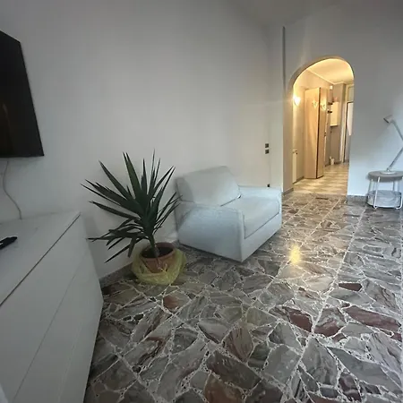 Kosta House Self Check In, Wi Fi Gratuito Moderno Ultimo Rimasto ميلان
