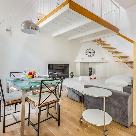 Sant Ambrogio-centre Of The Town-castle 1min-duomo4 Min *