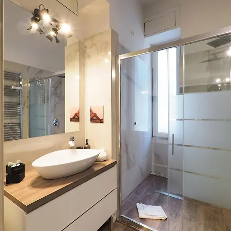 Contempora - Luminous With Spacious Bathroom - Isola *