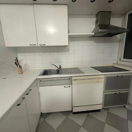 Kosta House Self Check In, Wi Fi Gratuito Moderno Ultimo Rimasto شقة