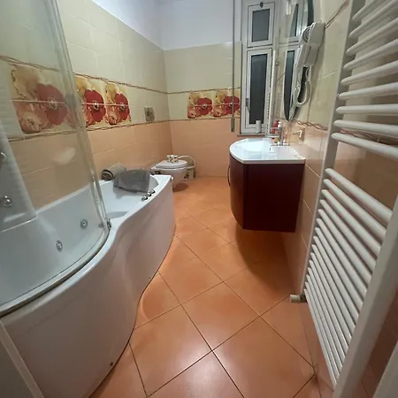 Kosta House Self Check In, Wi Fi Gratuito Moderno Ultimo Rimasto شقة ميلان