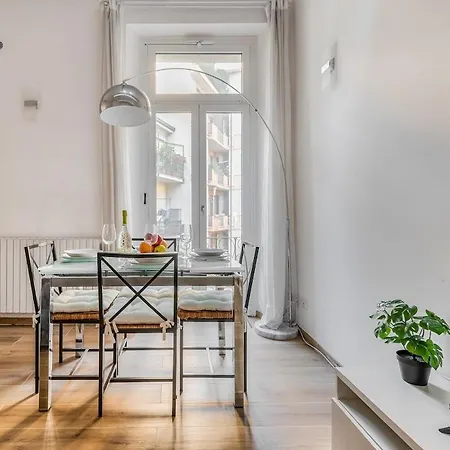 Apartamento Sant Ambrogio-centre Of The Town-castle 1min-duomo4 Min