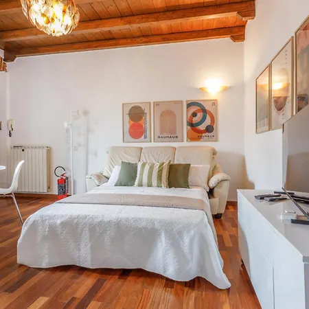 Porta Romana Vibes - A Truly Milanese Escape Mailand