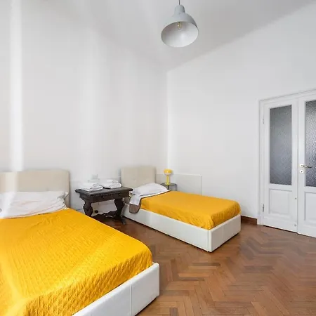 La Casa Dei Dieci - Stazione Apartment *