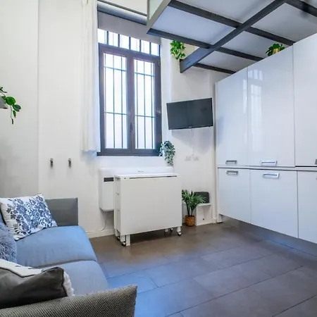 Close Station New Mini Loft Ac Wifi Апартаменты Милан