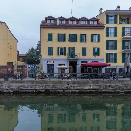 I-host - Ripa Navigli * ميلان