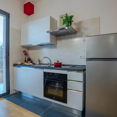 Daire Casa Con Giardino Vicino Linate, 5 Minuti Arena Olimpica