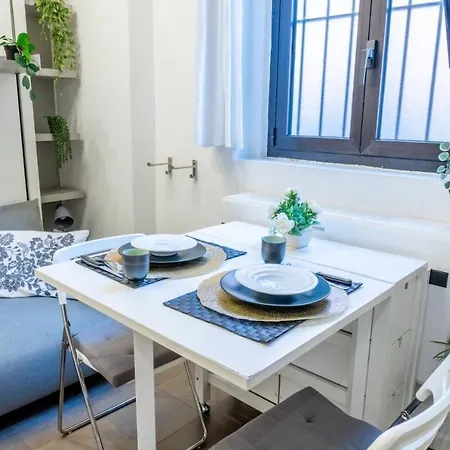 Апартаменты Close Station New Mini Loft Ac Wifi *