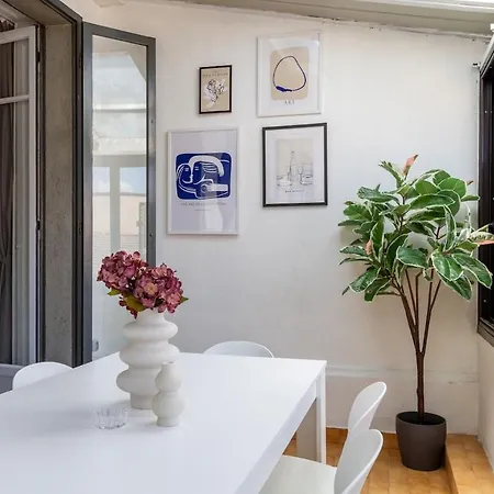 Apartment Shopping District -200 Mq - 8 People