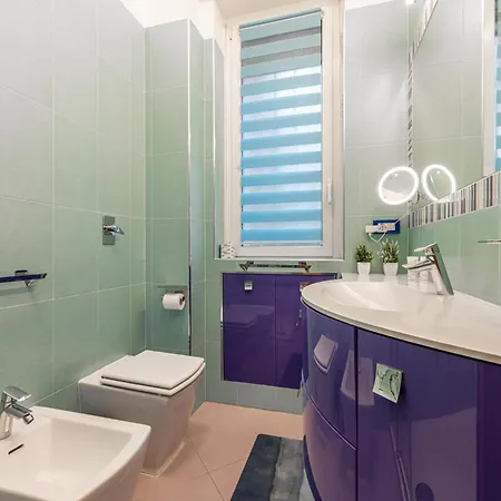 아파트 Sansiro75 Large 3bdr With Private Garage Near To Fiera And Stadium 밀라노