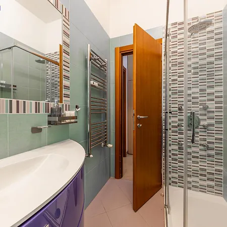 아파트 Sansiro75 Large 3bdr With Private Garage Near To Fiera And Stadium
