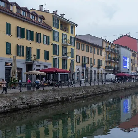 I-host - Ripa Navigli