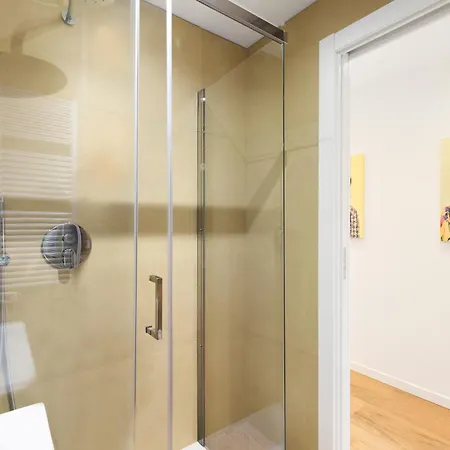 Apartment Luxury New - Stazione Garibaldi A 5 Minuti