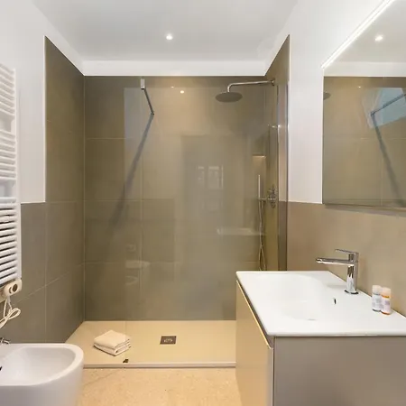 Luxury New - Stazione Garibaldi A 5 Minuti