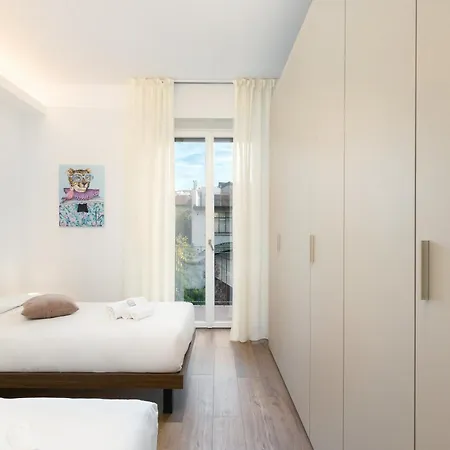 Διαμέρισμα Luxury New - Stazione Garibaldi A 5 Minuti