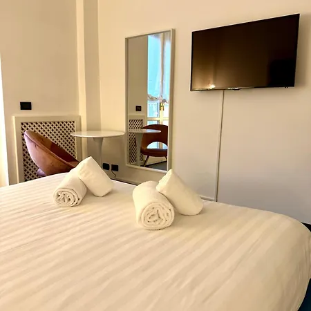 Lr Deluxe - Savoia Marble - Repubblica Apartment