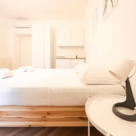 Rrrapido Sant' Ambrogio And - Via Olona