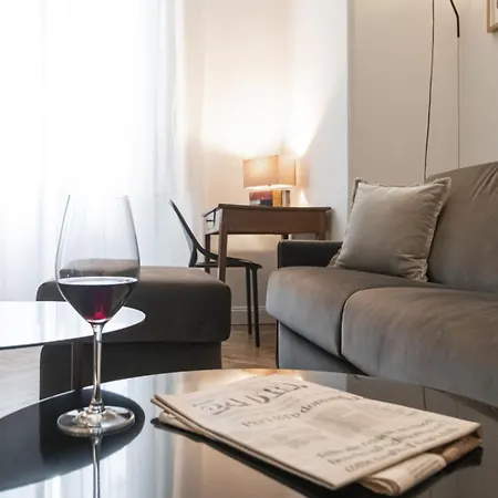 Διαμέρισμα Italianway Comfort - Plinio 33 *