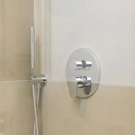 Luxury New - Stazione Garibaldi A 5 Minuti