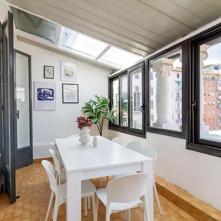 Shopping District -200 Mq - 8 People *