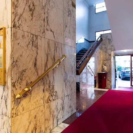 Porta Nuova 3*