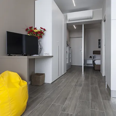 Italianway-cadorna 10a Flat شقة *