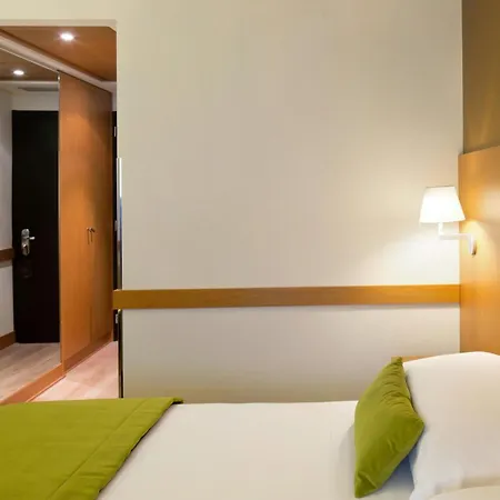 Starhotels Tourist Hotel