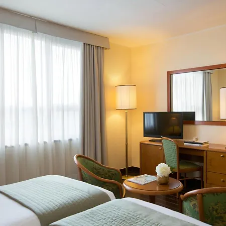 Starhotels Business Palace מלון 4*
