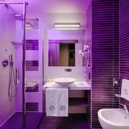 Mentana, By R Collection 4* Milano